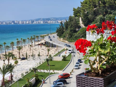 Nearby landmark, Day, Beach, Garden view, Sea view, Location, Parking