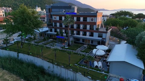 Property building, Natural landscape