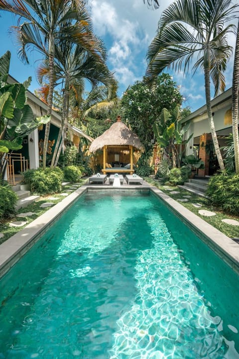 Property building, Day, Natural landscape, Garden, Garden view, Pool view, Swimming pool, sunbed