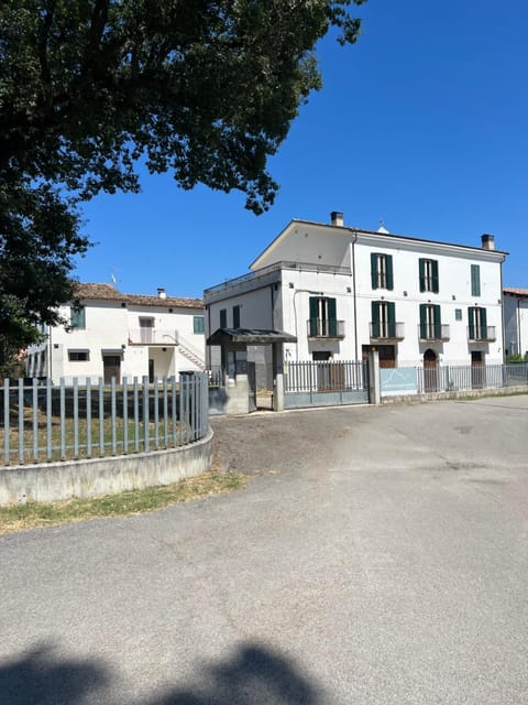Property building, Day, Street view