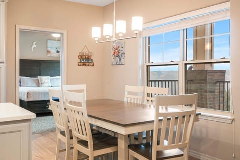 Paradise View at the Majestic - Spectacular Views House in Branson