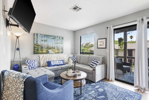 Branson Sunny Daze - Sleeps 4 House in Branson