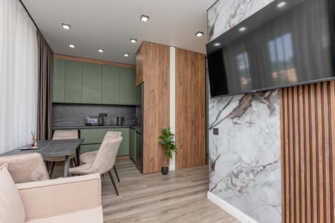 TV and multimedia, Kitchen or kitchenette, Living room, Seating area
