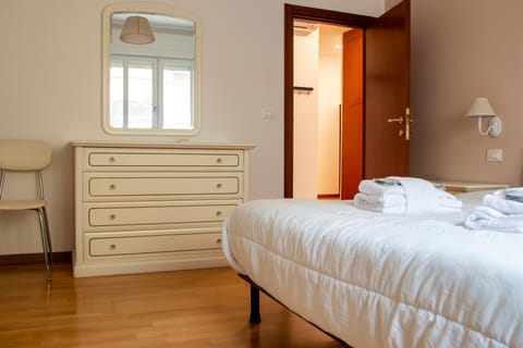 Bed, Photo of the whole room, Bedroom, towels, wardrobe