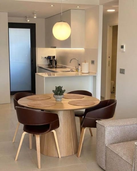 Dining area, kitchen