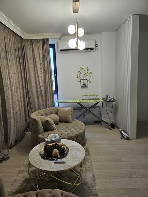 Apartament Mall Promenada Lux! Apartment in Craiova