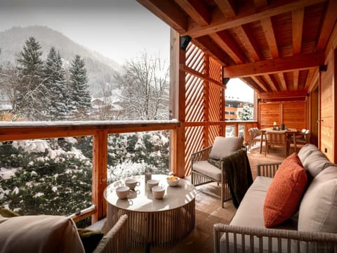 Day, Natural landscape, Winter, View (from property/room), Seating area, Mountain view