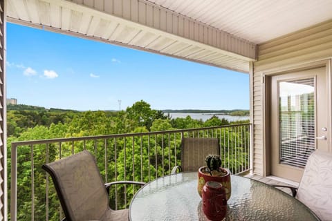 Sunset Daydream - Elegant Condo on Table Rock House in Branson