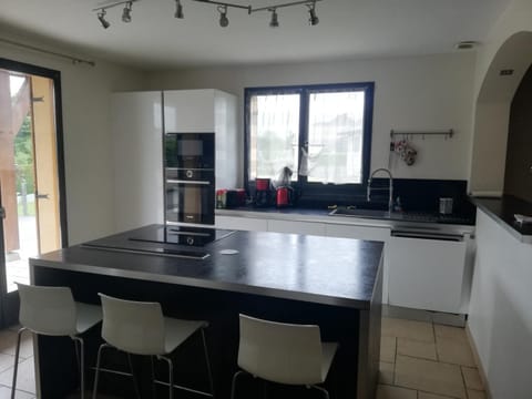 Les Bugnardes House in Dole