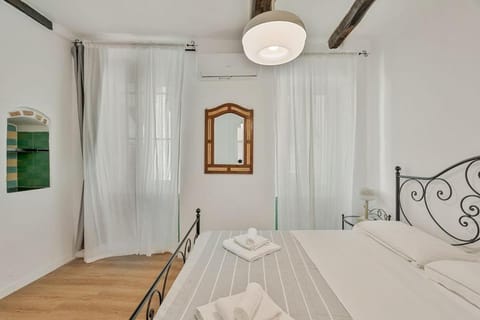 Vernazza Prestige 5TERRE 30 mt the sea AC Apartment in Vernazza