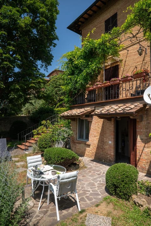 Property building, Garden view