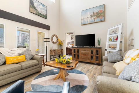 B Chillin Retreat on Table Rock Lake House in Ridgedale