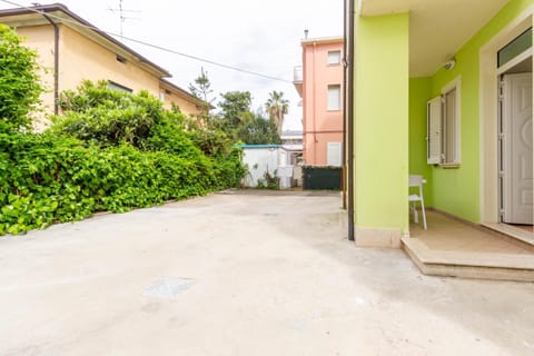 Property building, Day