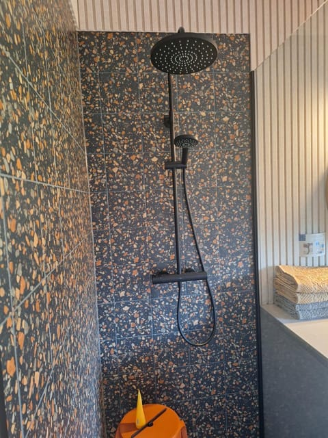 Une chambre en ville Bed and Breakfast in Wallonia, Belgium