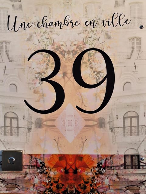 Une chambre en ville Bed and Breakfast in Wallonia, Belgium