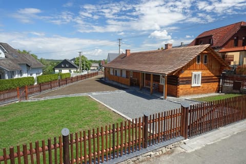 Property building, Neighbourhood, Parking
