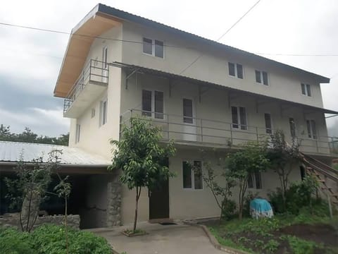 Property building, Day