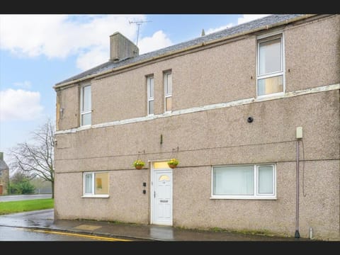Modern 5-Bedroom House - Bannockburn House in Scotland