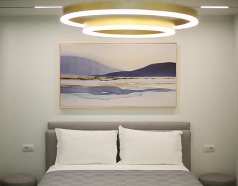 Bed, Photo of the whole room, Decorative detail, Bedroom