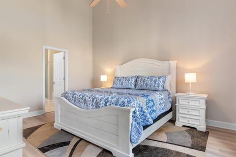 Cozy Barefoot Resort Townhome – Pool, Golf & Near Beach! House in North Myrtle Beach