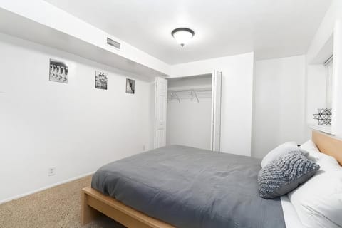 Spacious Millcreek Cottage Near SLC, Hiking, Golf House in Millcreek