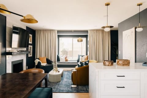 House of Noir Elan Stunning 6BR Designer Retreat House in Westminster