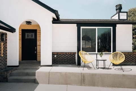 House of Noir Elan Stunning 6BR Designer Retreat House in Westminster