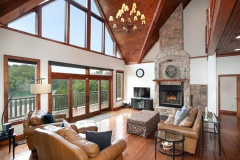 Blessed Getaway Theater LakeView GAMES House in Douglas Lake