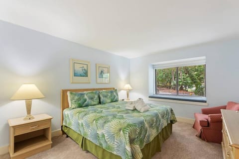 2320 Racquet Club - Sleeps 8, 3 Bedroom, Pool Apartment in Hilton Head Island