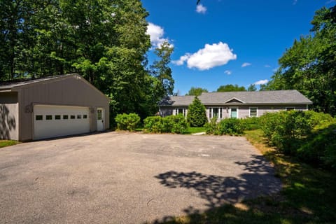 Tranquil Tides Home for 8 House in Cape Porpoise