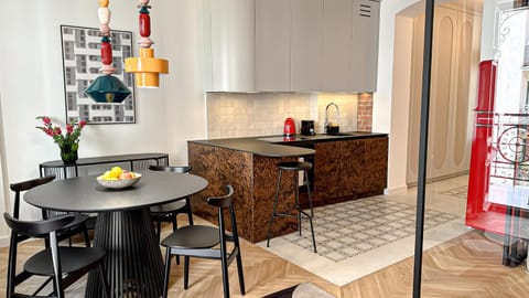 Kitchen or kitchenette, Living room