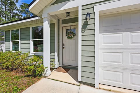 Ocean Blue Haven - Stay for 6 House in Saint Augustine