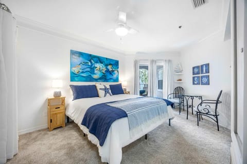 Ocean Hibiscus Retreat - For 8 House in Butler Beach