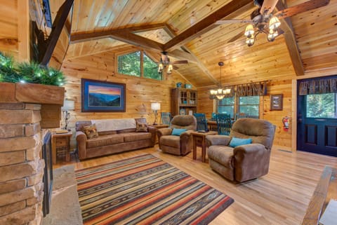 Misty Mountain Cabin By Avada Properties Cabin in Pigeon Forge