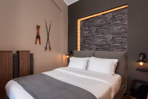Photo of the whole room, Bedroom, City view, Mountain view, wardrobe
