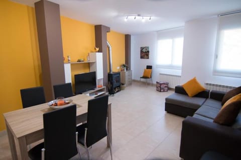 Day, Living room