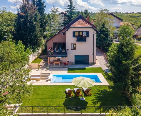 Four Seasons Casa Novi Sad Villa in Novi Sad