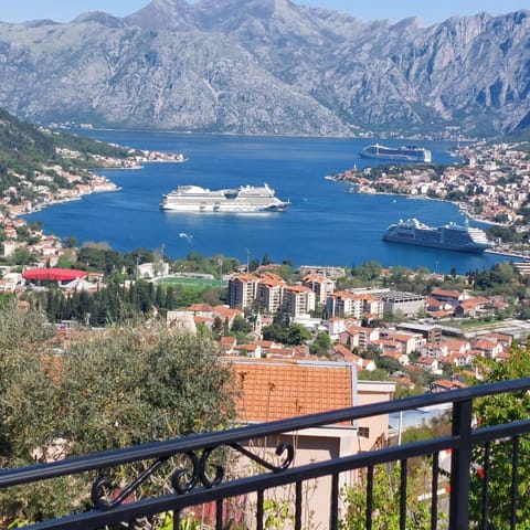 Balcony/Terrace, City view, Mountain view, Sea view