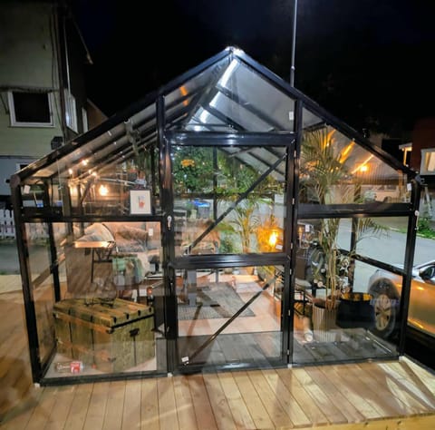 Property building, Patio, View (from property/room), Dining area, Garden view