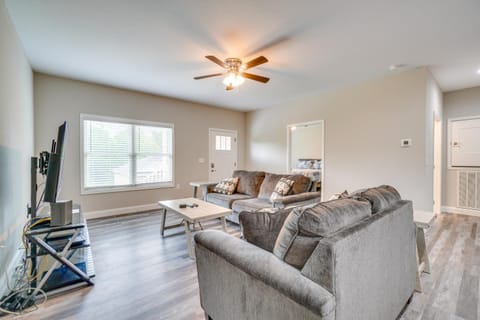 1 Mi to Dtwn Crossville Spacious Home with Patio! House in Crossville