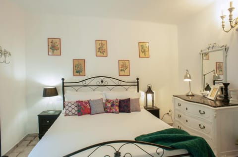 Small Antique Apartment in La Spezia