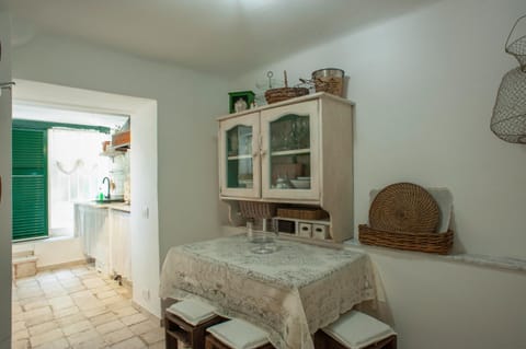Small Antique Apartment in La Spezia