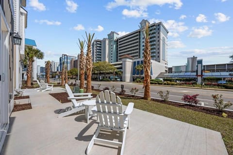Sea Cloud - Across From Ocean - Pet Friendly House in Myrtle Beach