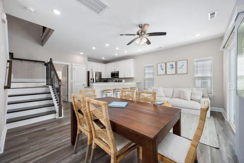 Sea Cloud - Across From Ocean - Pet Friendly House in Myrtle Beach