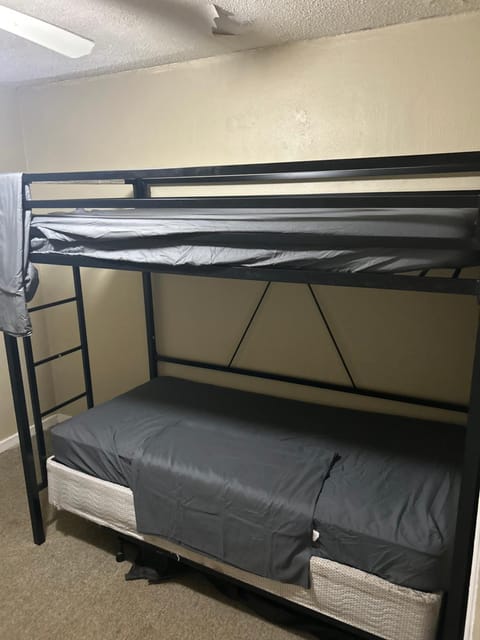 The Travelers Spot Hostel in Little Rock