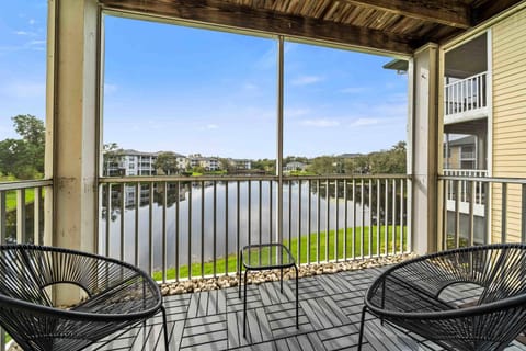 The Urban Oasis - Serene Views House in Greater Carrollwood