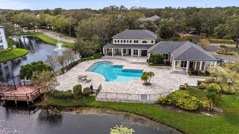 The Urban Oasis - Serene Views House in Greater Carrollwood