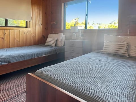 High On Coffey - Binalong Bay - Pet Friendly House in Binalong Bay