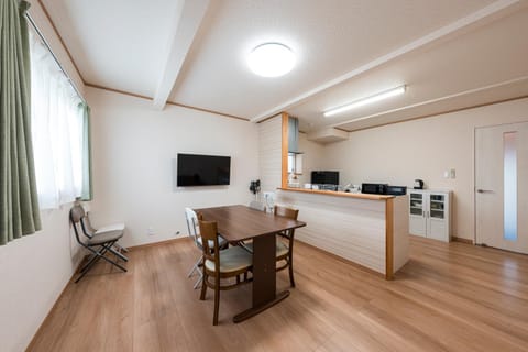 Living room, Diving
