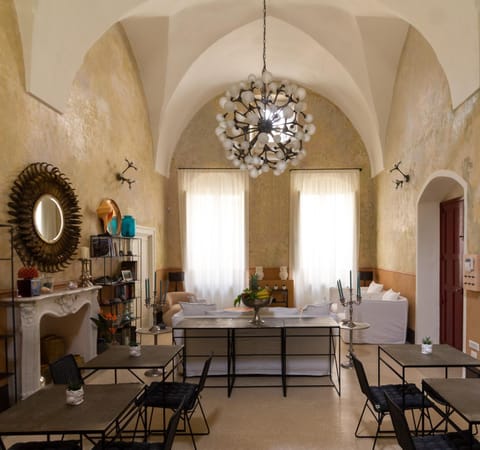 Living room, Internal: Not applicable to any particular room
